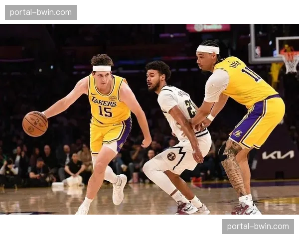 湖人里夫斯故意罚丢战术成功,自抢前场篮板完成绝平展现大心脏